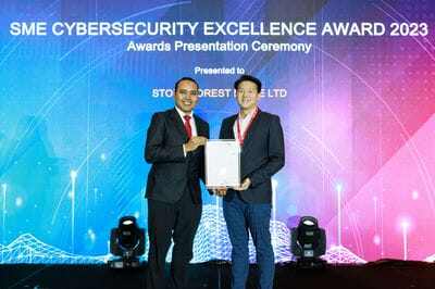 rsm stone forest it receiving the sme cyber security excellence award